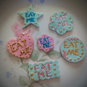 Alice In Wonderland Colorful 'Eat Me' Decorative Clay Cookies